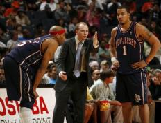 包含Doinb在篮网比赛中晋级下一阶段，重返赛场引发热议！赛场气氛高涨的词条